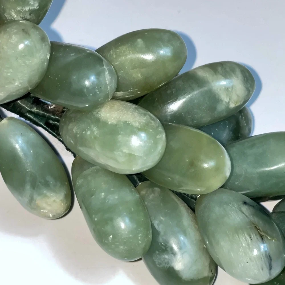 Chinese Green Stone Grapes w/ Carved Jade‎ Leaves Fruit MCM Midcentury VTG